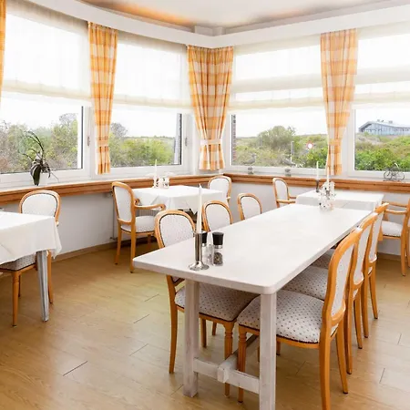 Hotel Haus Koebesine 21 *